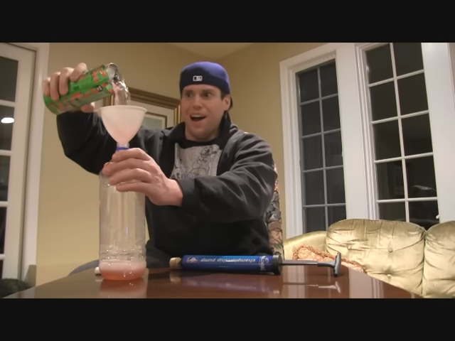 Dude Gets Drunk Without Drinking 1 Drop Of Alcohol 1-39 screenshot.png